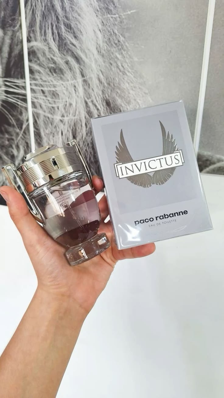 INVICTUS CON FEROMONAS